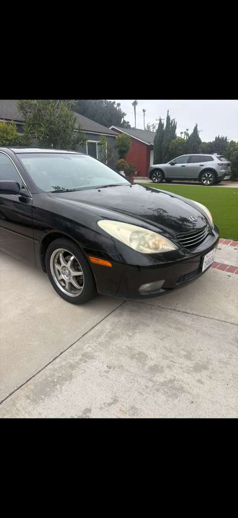 2002 Lexus ES 300 Sedan 4D listing photo